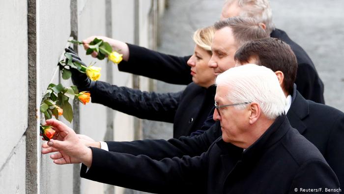 Германия отметила 30-летие падения Берлинской стены и коммунизма