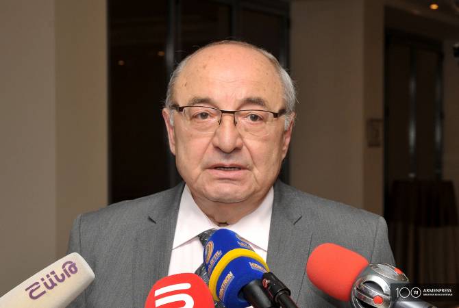 Вазген Манукян объявил об отставке с должности главы Общественного совета Армении