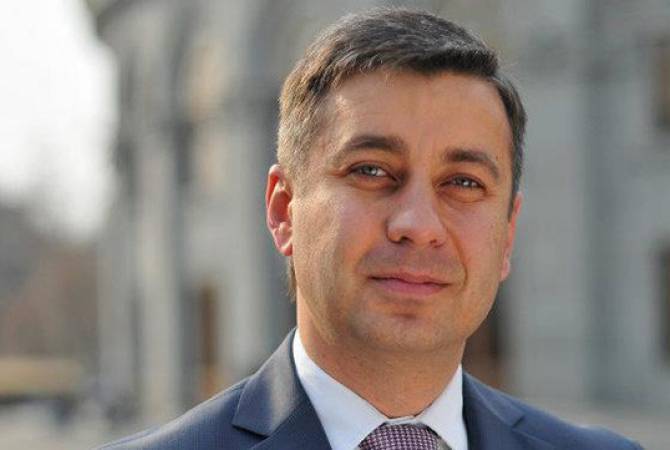Владимир Карапетян прокомментировал инцидент в Милане с азербайджанским «блогером»
