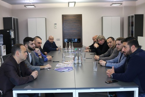 Главный комиссар Заре Синанян в Киеве встретился с депутатами Верховной Рады и армянской общиной