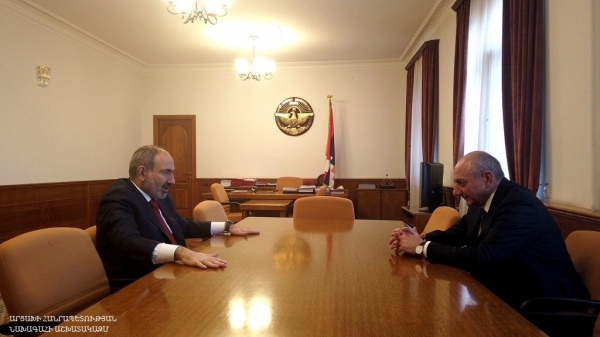 Никол Пашинян и Бако Саакян обсудили широкий круг вопросов взаимодействия двух армянских государств