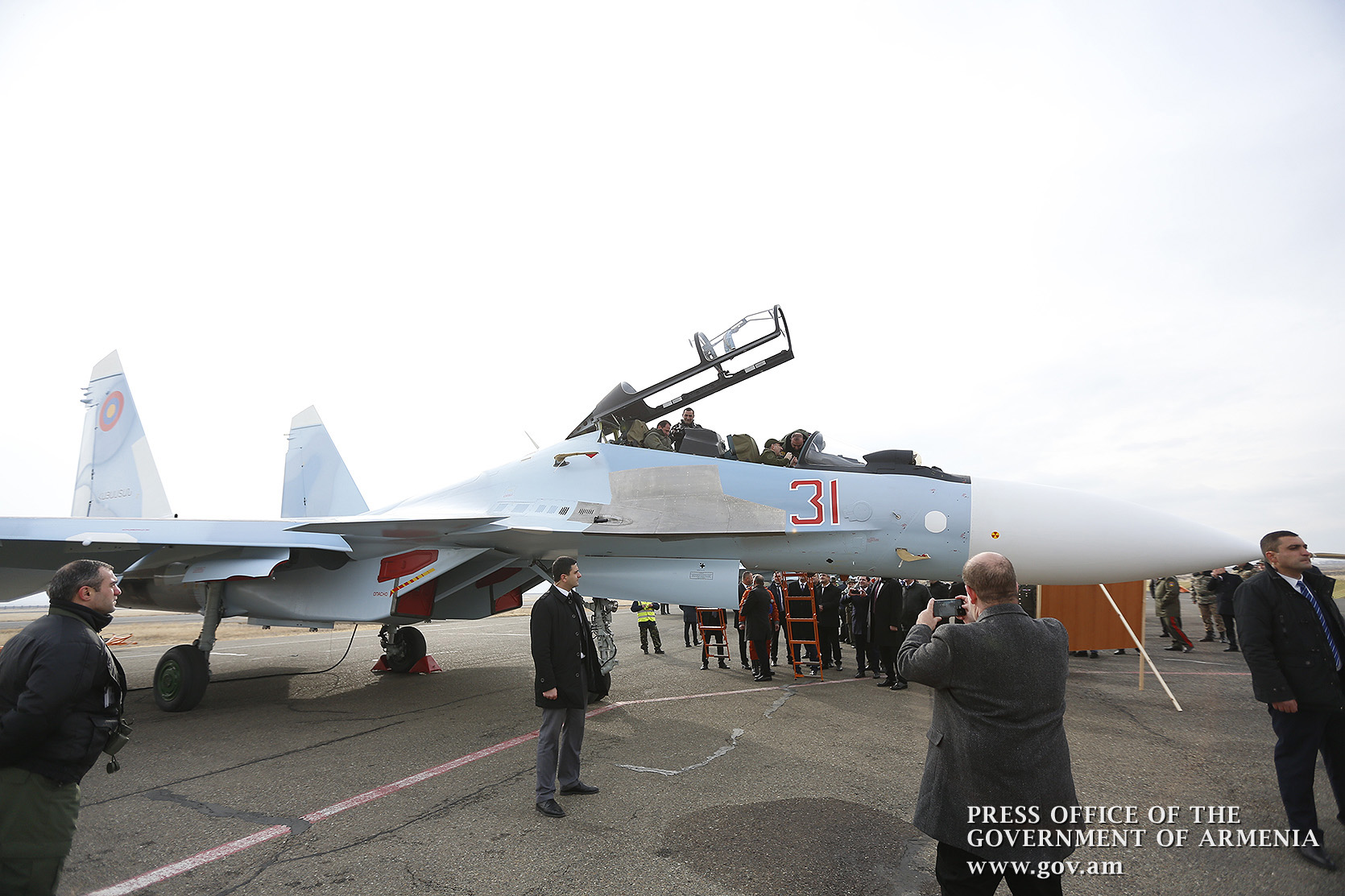 ВВС Армении пополнились многофункциональными истребителями Су-30СМ