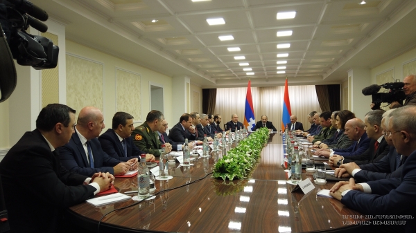 В Ереване состоялось совместное заседание советов безопасности Армении и Арцаха