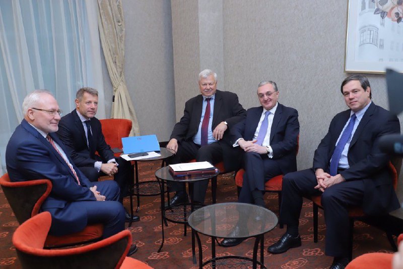 Состоялась встреча Зограба Мнацаканяна сопредседателями Минской Группы ОБСЕ в Братиславе