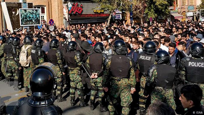 Отчет Amnesty International: в Иране за время осенних протестов погибли 304 человека