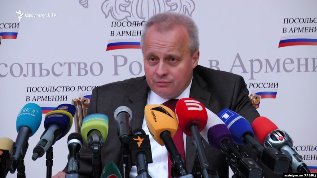 «Мне трудно это комментировать, извините»: посол России — о поставках истребителей Азербайджану