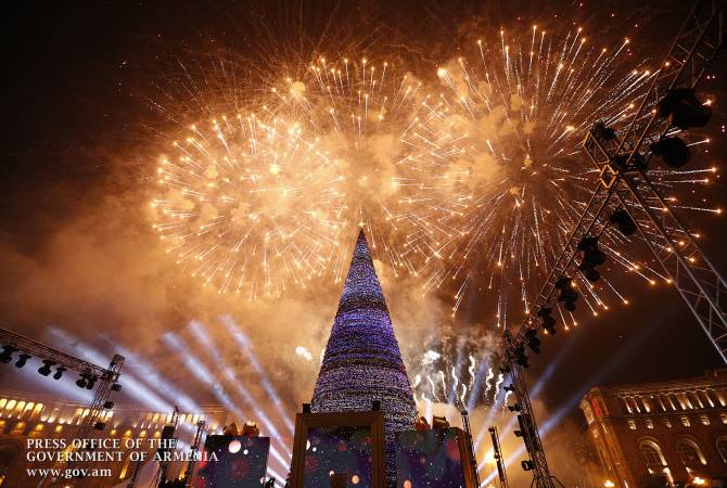 Никол Пашинян советует встретить Новый год на Площади Республики в центре Еревана