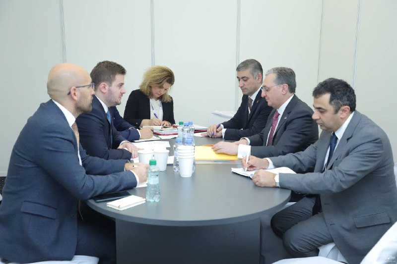 Армения и Албания активизируют политический диалог: встреча глав МИД в Братиславе