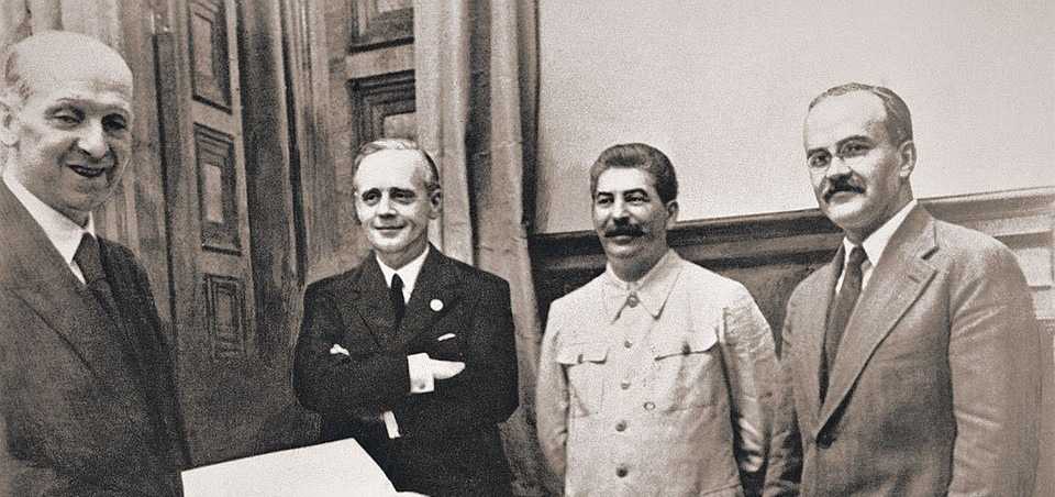 О соглашении Сталина с Гитлером: поясняет польский историк Славомир Дембский