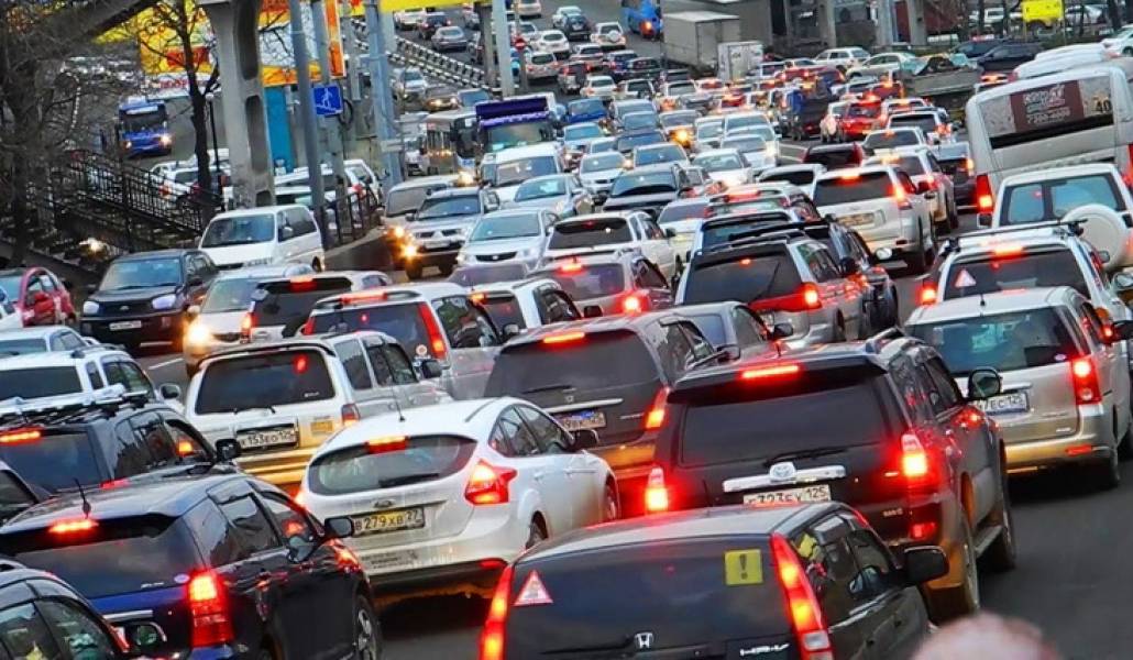 Парламент окончательно принял законы о балльной системе регулирования дорожного движения
