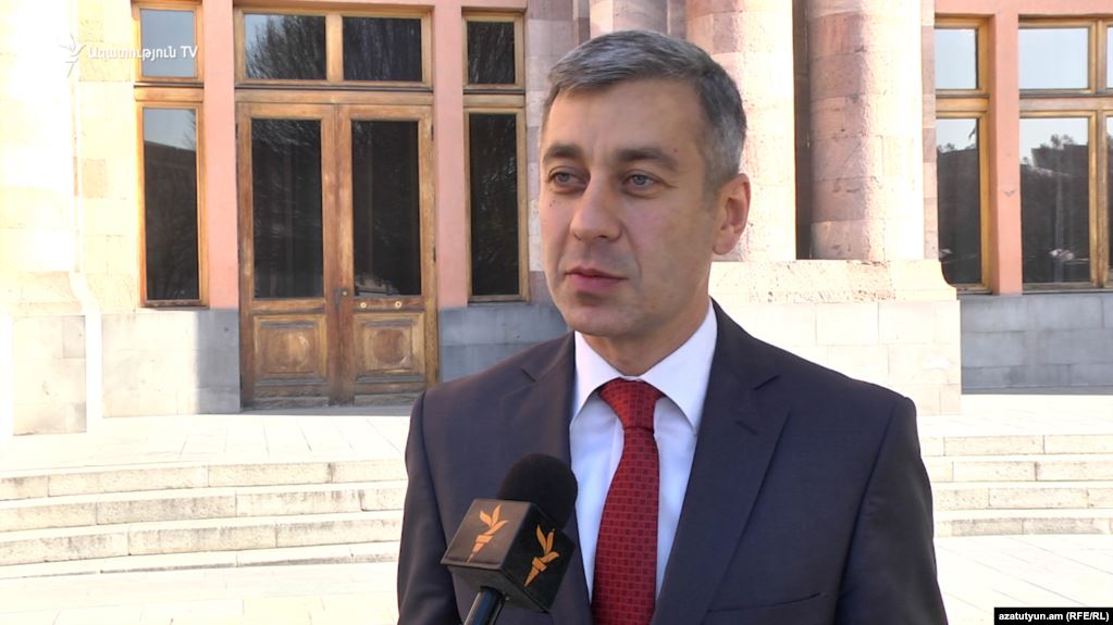 Владимир Карапетян освобожден от должности пресс-секретаря премьер-министра