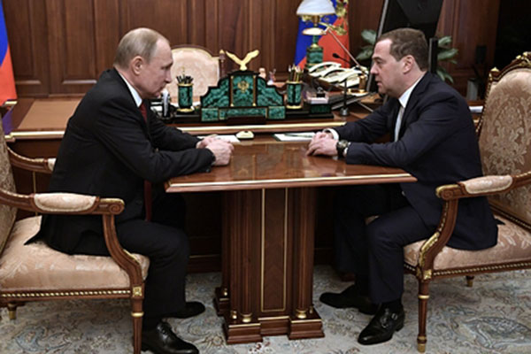 Правительство России ушло в отставку: Путин меняет конституцию страны
