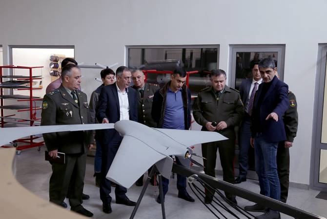 Начальник ГШ ВС Армении Артак Давтян посетил компанию UAVLAB по производству БПЛА