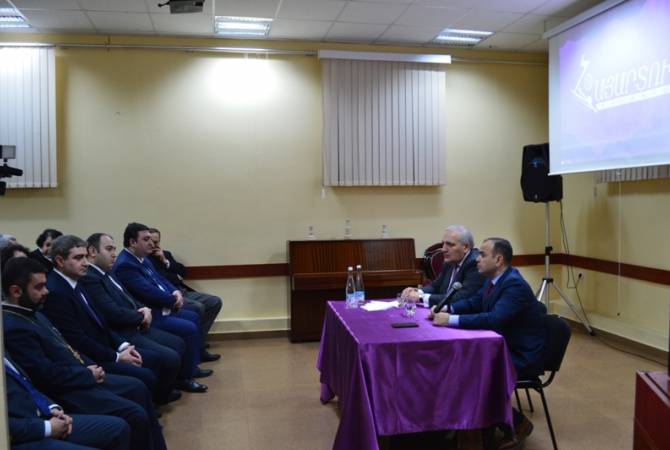 Главный комиссар по делам Диаспоры Заре Синанян встретился с армянской общиной Тбилиси