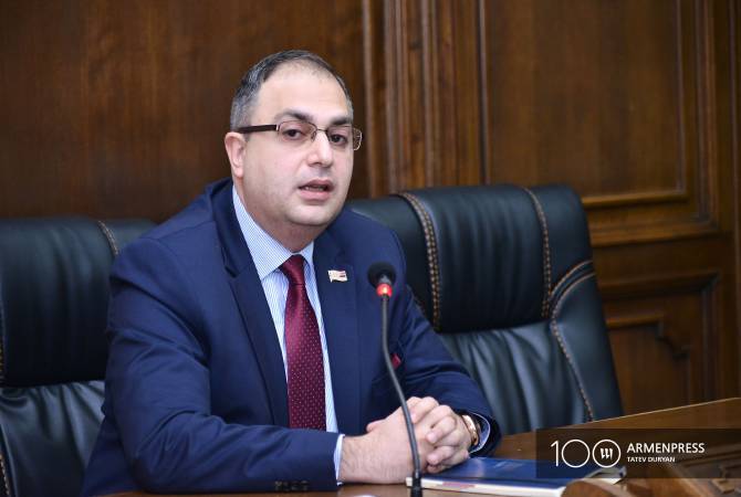 Глава комиссии парламента представил необходимые процедуры для проведения референдума