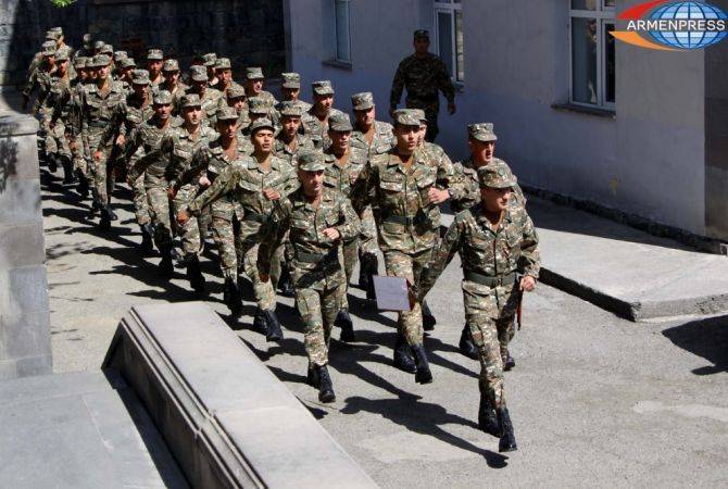 В воинских частях запрещены посещения родителей военнослужащих в связи с коронавирусом: МО Армении