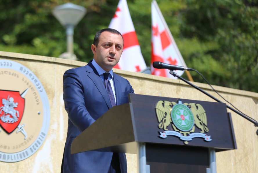 Министр обороны Грузии прибывает в Армению с двухдневным официальным визитом