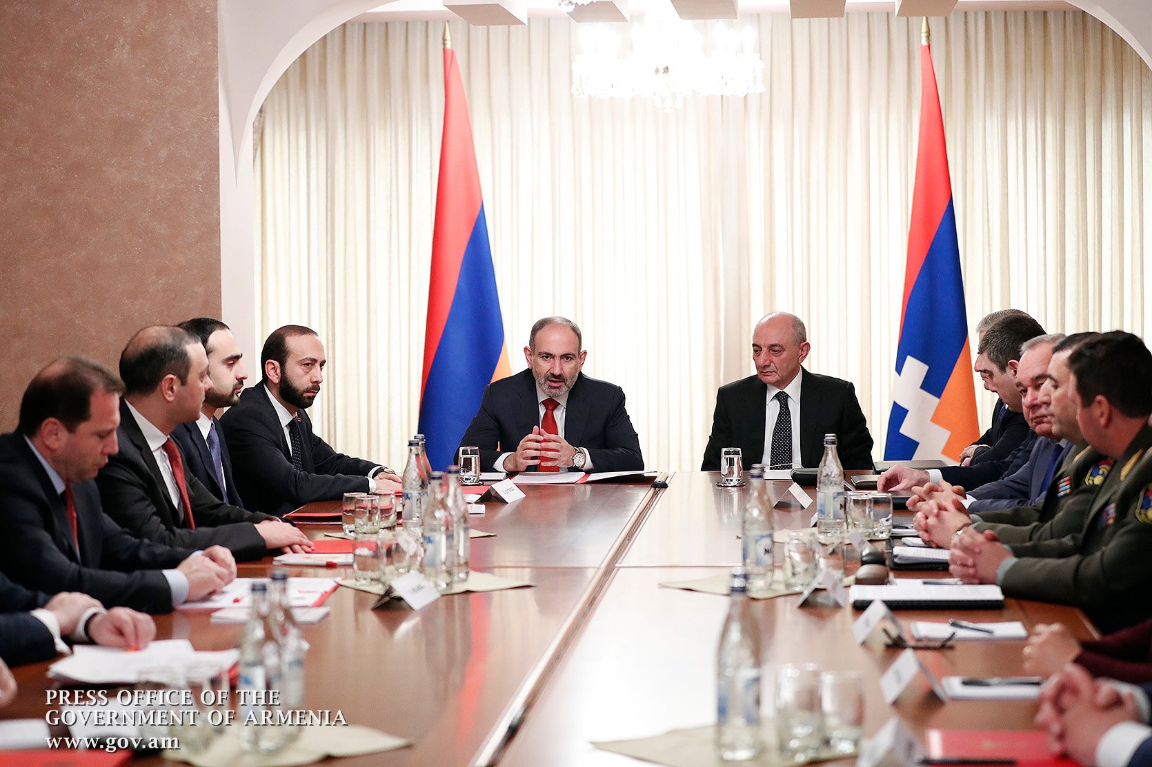 Взаимодействие между Арменией и Арцахом — важнейший компонент безопасности нашего народа: Никол Пашинян в Степанакерте — видео