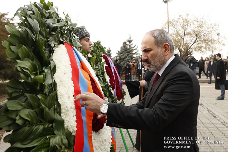 Никол Пашинян воздал дань уважения памяти невинных жертв сумгаитских погромов