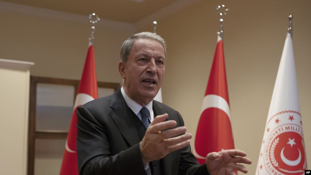 Глава МО Турции опровергает российскую версию событий в Идлибе