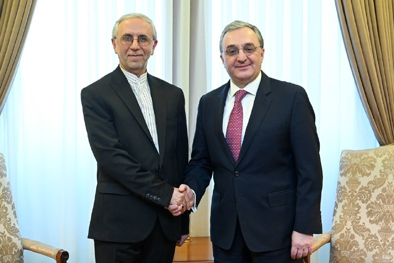 Глава МИД Армении принял новоназначенного посла Ирана Аббаса Бадахшана Зохури