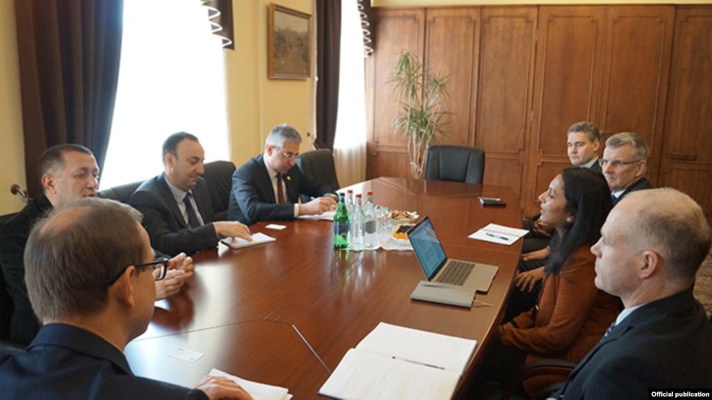 Грайр Товмасян и делегация БДИПЧ/ОБСЕ обсудили процесс по внесению изменений в Конституцию
