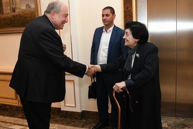 Президент Армении окажет содействие в публикации книги о Карене Демирчяне