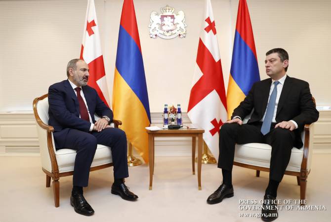 Никол Пашинян и Георгий Гахария обсудили вопросы транзита армянских товаров через Грузию