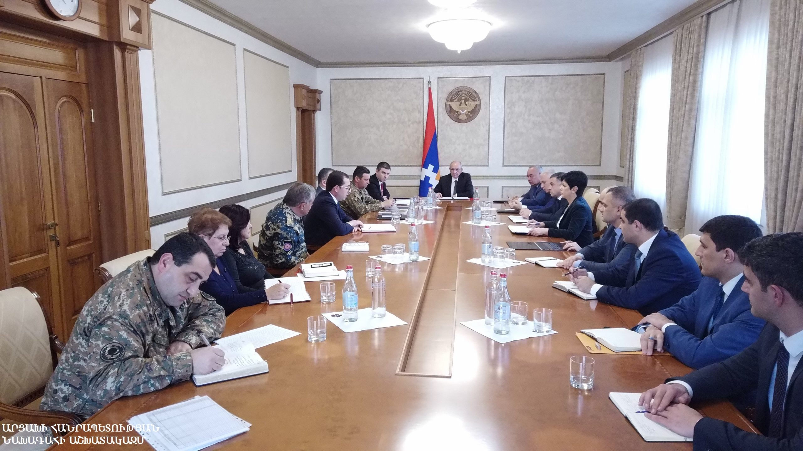 Президент Арцаха Бако Саакян прошел совещание по ситуации с коронавирусом