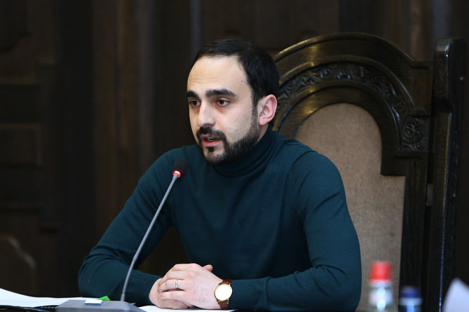 ac19.am: в Армении запущено приложение-опросник о новом типе коронавируса — Тигран Авинян
