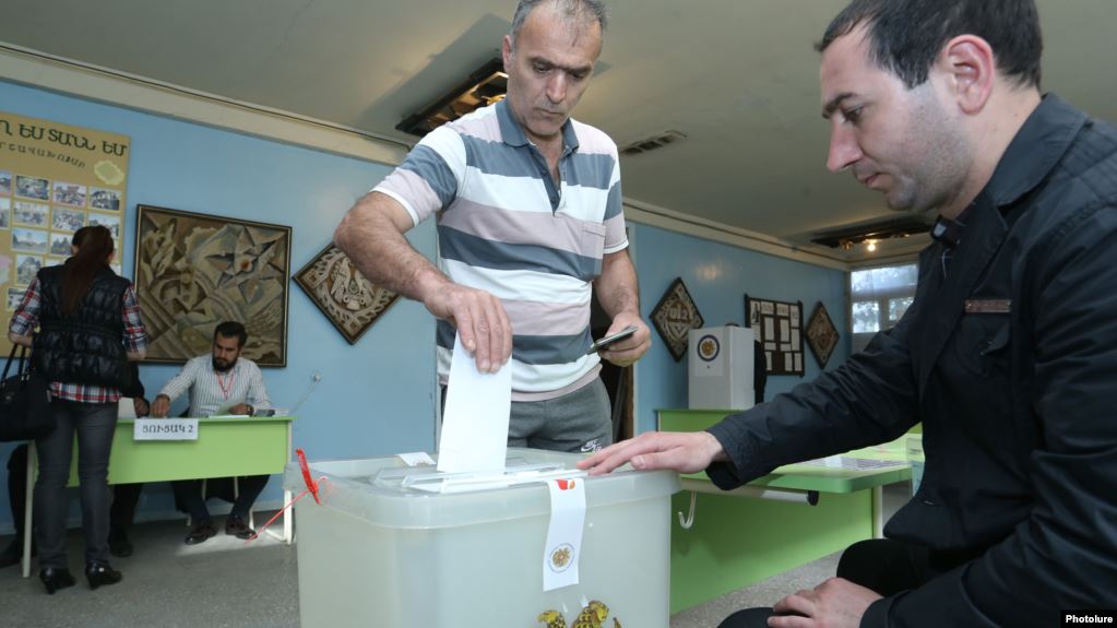 Все связанные с конституционным референдумом 5 апреля процессы в Армении прекращаются