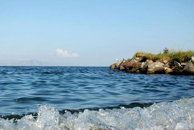 Уровень воды в озере Севан за год поднялся на 3 сантиметра