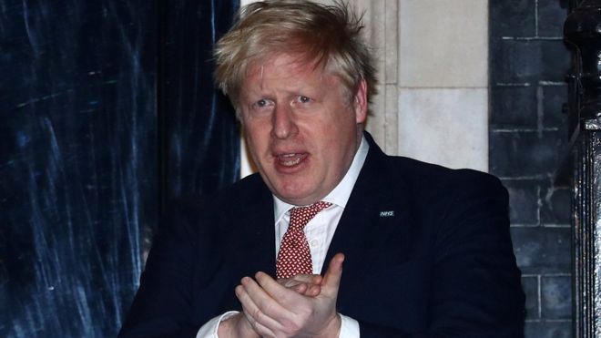 Британский премьер Борис Джонсон помещен в больницу из-за коронавируса