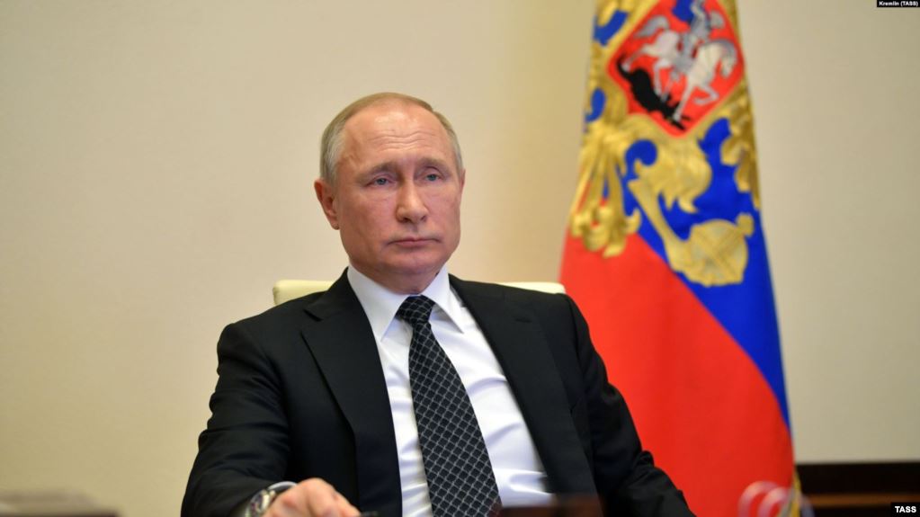 Путин отложил проведение парада Победы в Москве на неопределенное время