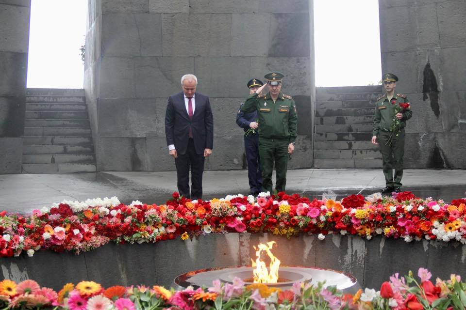 Посол России в Армении почтил память жертв Геноцида армян в Османской империи
