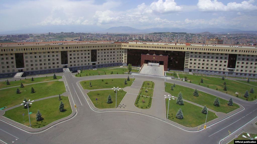 МО Армении предупредило Азербайджан: любая попытка приближения военных сил и средств к границе будет иметь последствия