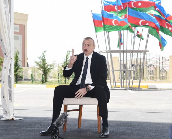 Алиев рассказал о своей «силе», о «грозном» папе и «древнеазербайджанском» Ереване