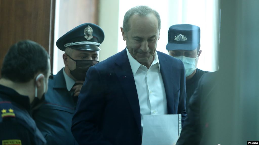 До конца пандемии Роберт Кочарян останется в медцентре «Измирлян»: решение суда