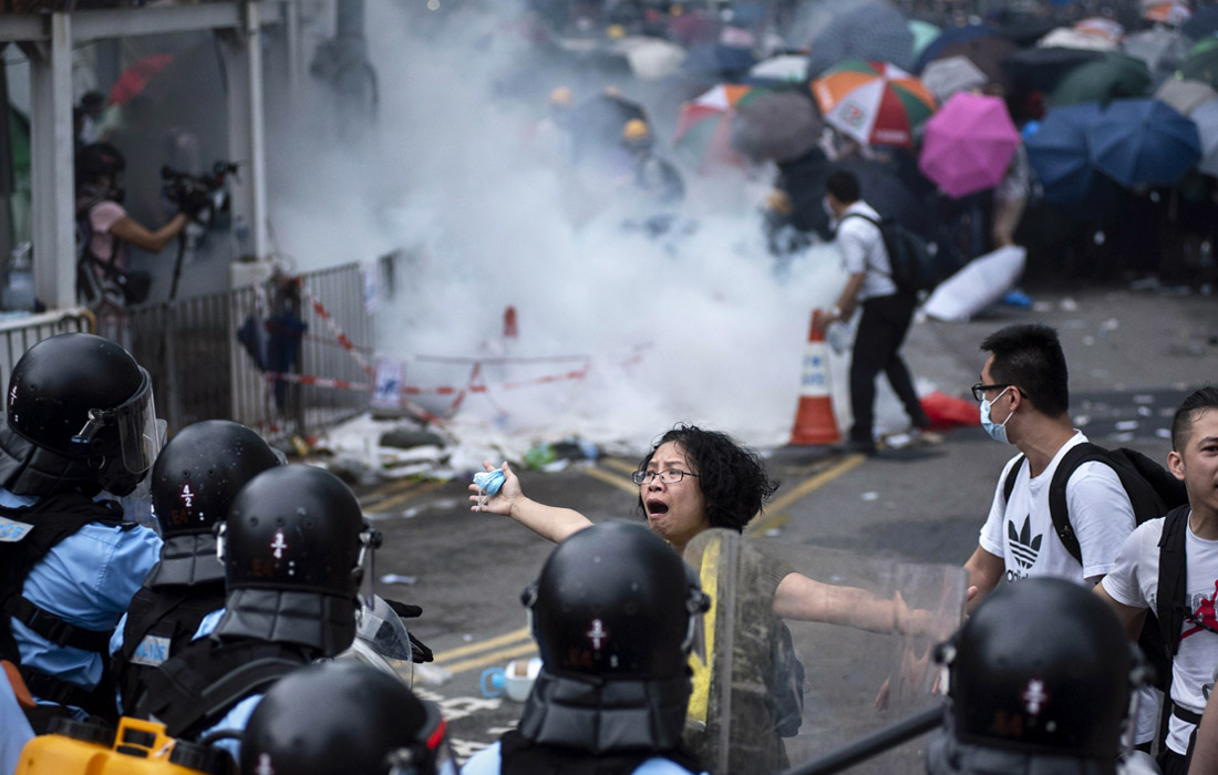 США и ЕС осуждают Китай за нарушение принципа «одна страна — две системы» в Гонконге