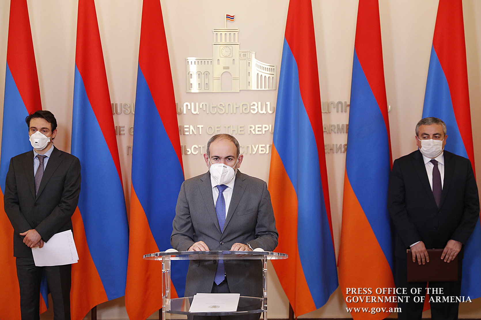 Все граждане Армении с сегодняшнего дня должны иметь при себе удостоверение личности: комендатура