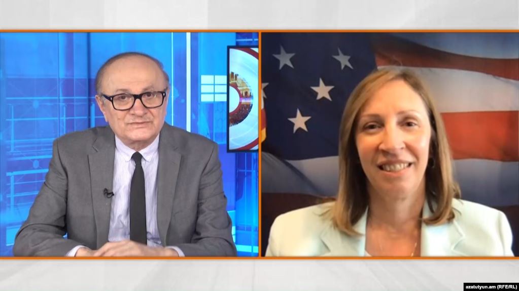 США по возможности поддерживают правительство Армении: посол Линн Трейси
