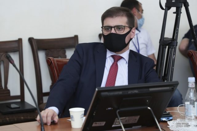 «Начало медиа-террору в Армении было положено с 1997 года»: Арман Бабаджанян