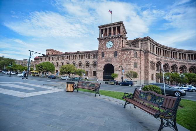 Правительство Армении продлило режим чрезвычайного положения еще на месяц