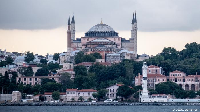 ЮНЕСКО осуждает решение Турции превратить Собор Святой Софии в мечеть