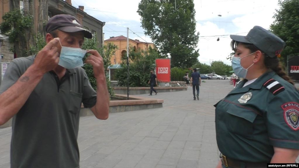 Людям с заболеваниями дыхательных путей в Армении допущено послабление масочного режима