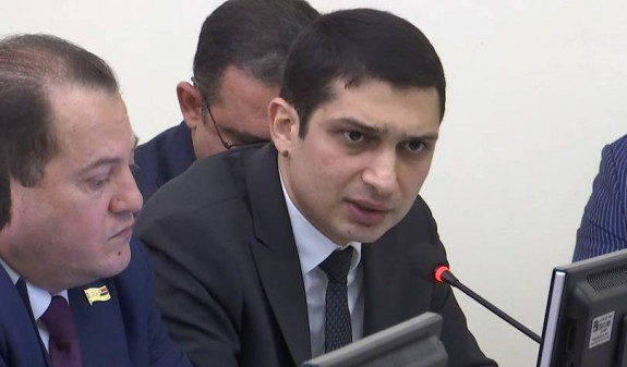 Представитель Армении в ЕЭК «подозревается в злоупотреблениях, растрате и коррупции»: ФактИнфо