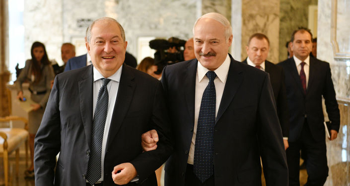 Президент Саргсян поздравил Александра Лукашенко в связи с «переизбранием»