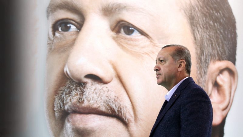 Госдепартамент: США категорически осуждают решение Эрдогана принять лидеров ХАМАС в Стамбуле
