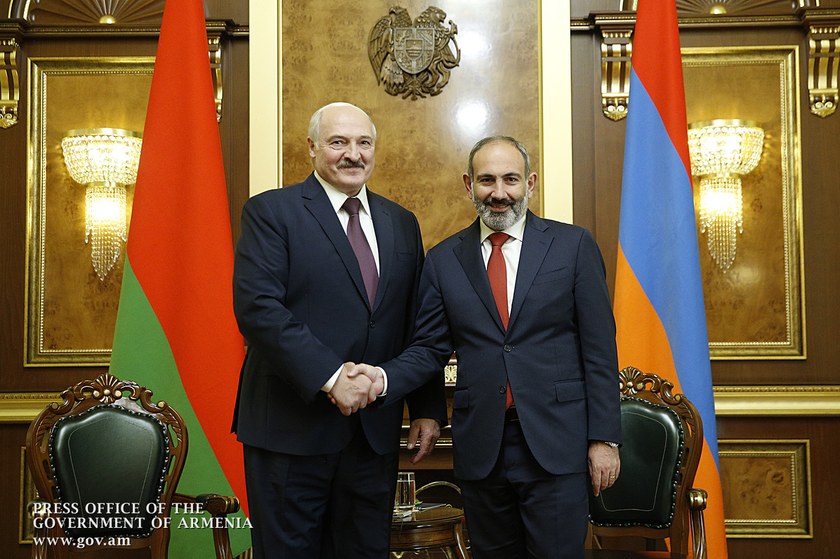 Никол Пашинян поздравил Александра Лукашенко в связи с «переизбранием»