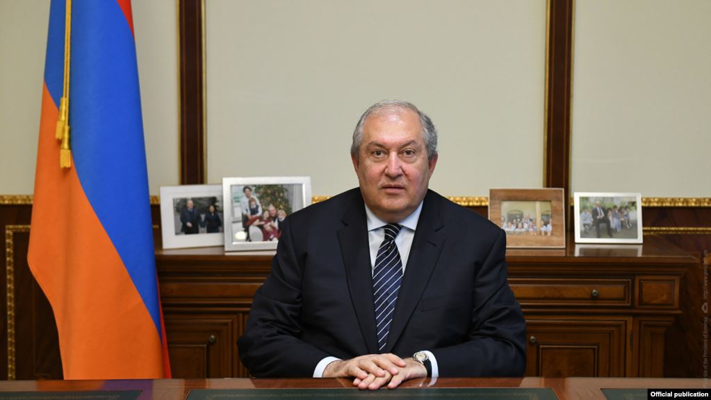 Президент Саргсян подписал указ о назначении двух заместителей директора СНБ